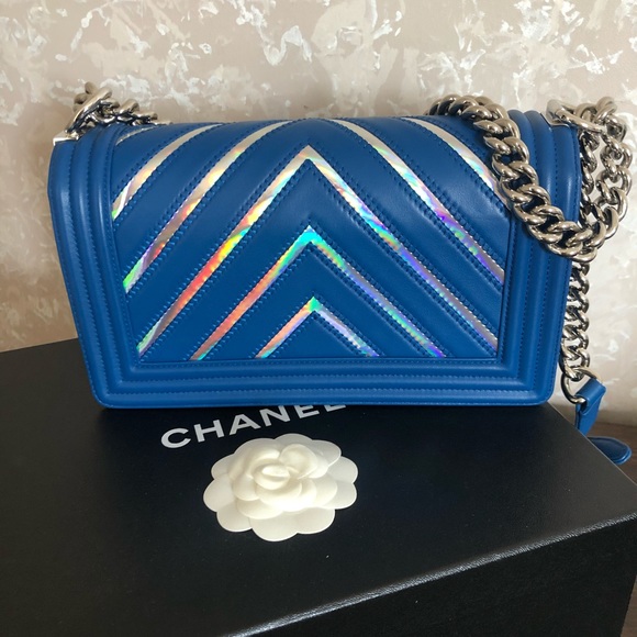 Chanel Medium Le Boy Chevron Iridescent Bag. - Picture 11 of 16